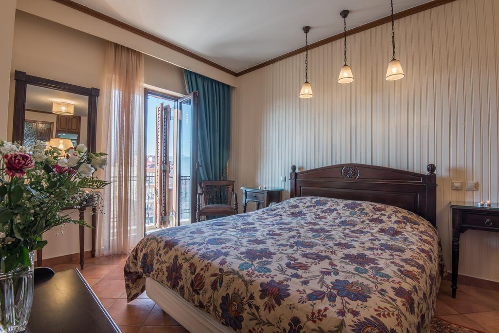 Aparthotel Marianna's Karpenísion